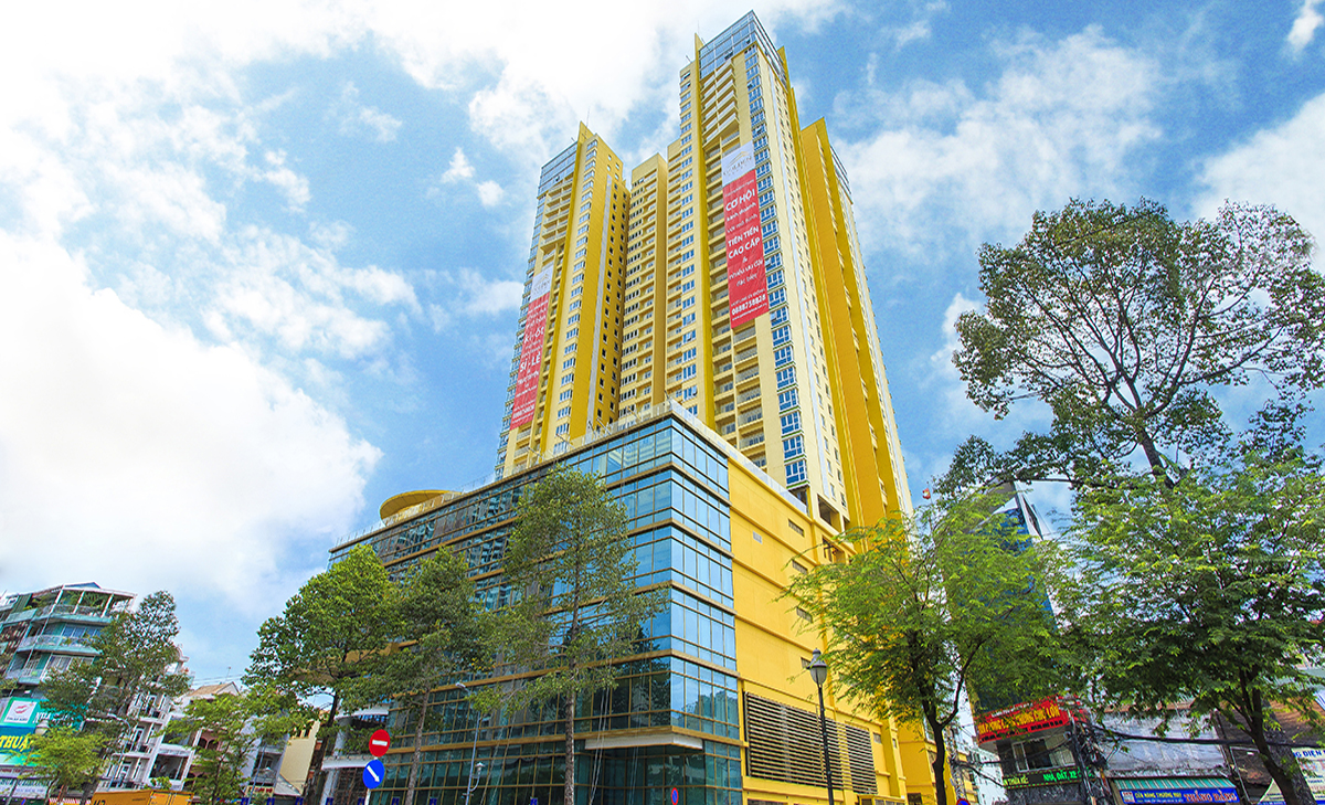GOLDEN PLAZA